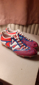 football trainers size 7